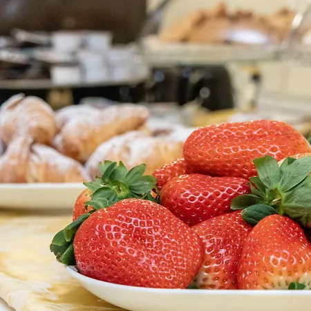 Scaligero بيت ضيافة 4*